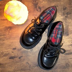 Bongo platform shoes